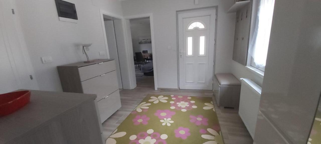 Stari Trsic Apartment Bagian luar foto