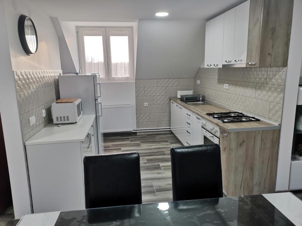Stari Trsic Apartment Bagian luar foto